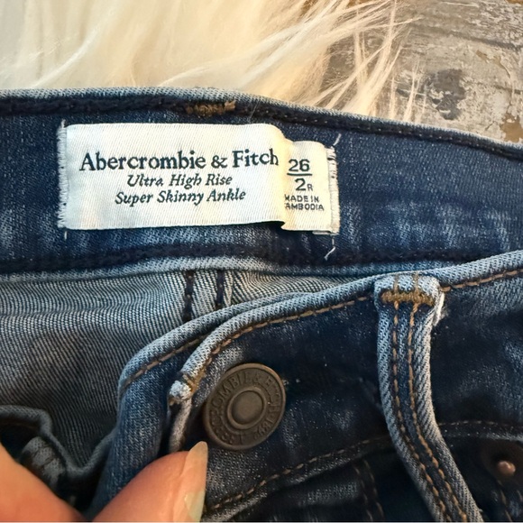 Abercrombie & Fitch Ultra High Rise Super Skinny Ankle Jeans 2/26 - Picture 5 of 6